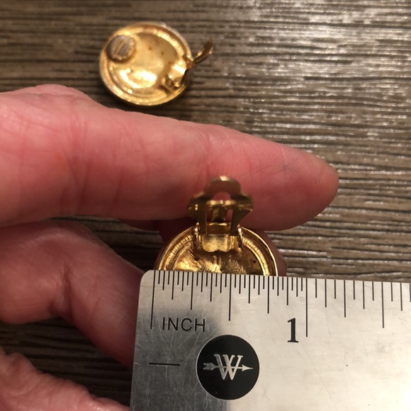 Vintage Swirl Rhinestone Clip Earrings - Picture 10 of 13